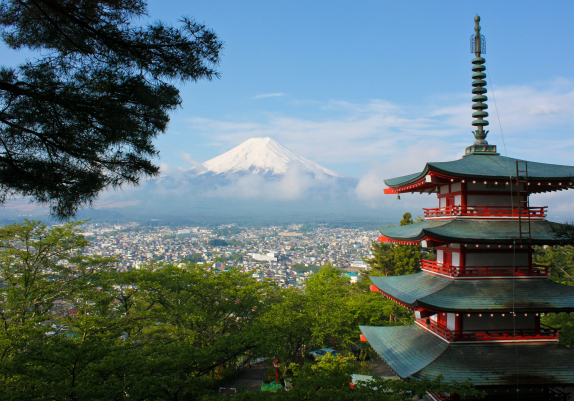 Sacred Japan: Nature, Ritual & Presence
